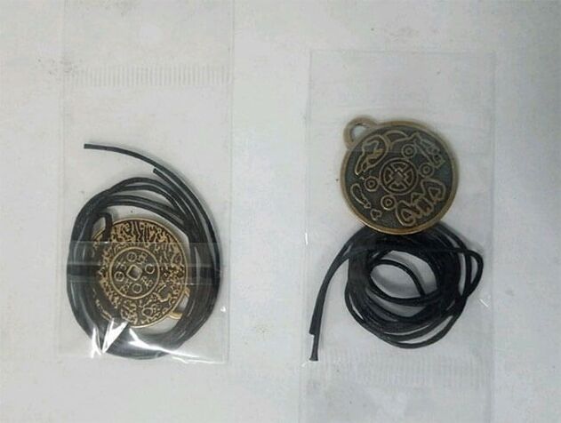 Higgy a birodalmi amulettben