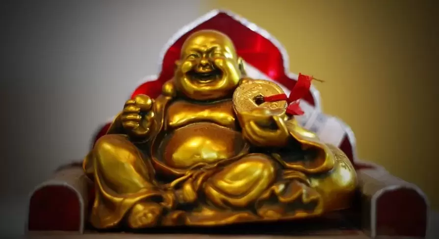 sok szerencsét amulett - nevető buddha